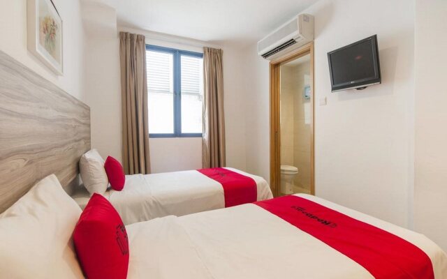 Victoria Hotel, a NuVe Group Collection