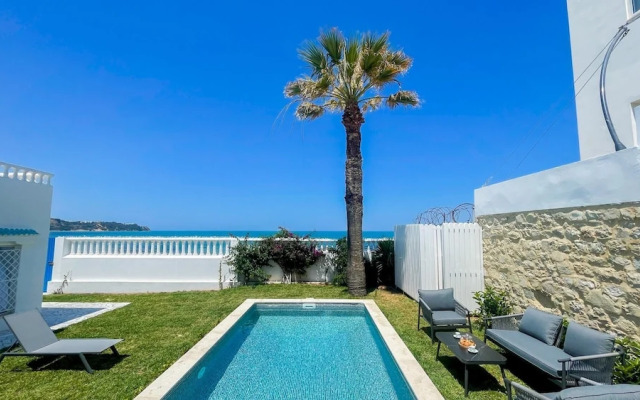 The Sea House Beach Front Villa With Pool