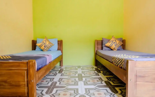 Hotel O Ilyasa Family