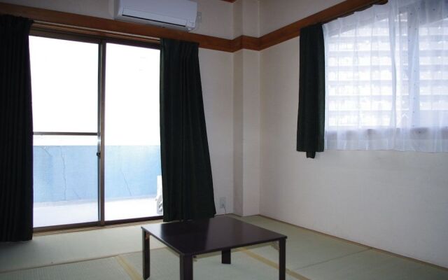 Tsubaki House