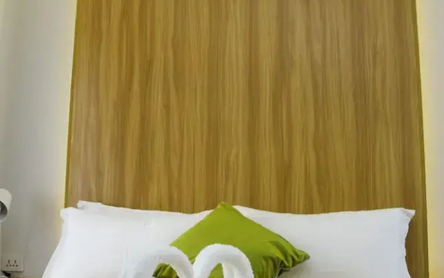 ELTI Suites