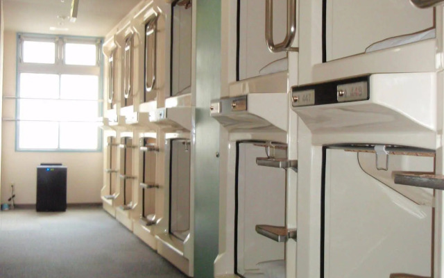 Capsule Hotel Kobe Sannomiya (Male Only)