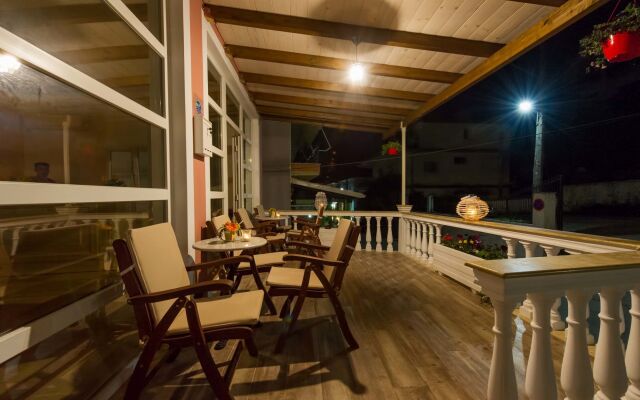 Villa Antonis