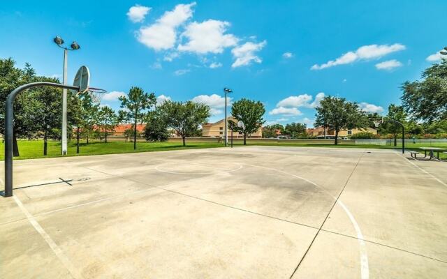 2582 Archfeld Blvd