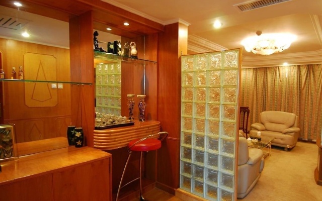 Lotus Hotel – Lobby – Kunming