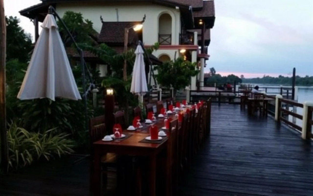 Pon Arena Hotel