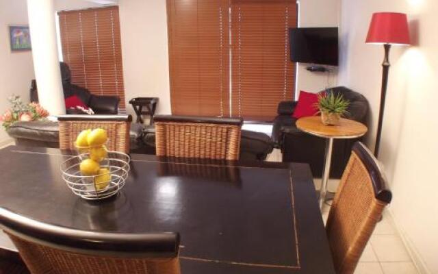 Point Village Accommodation - Santos 44