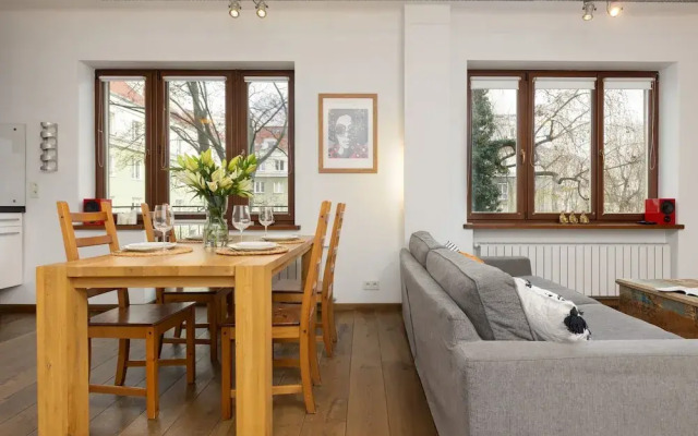 Studio Al.niepodległości by Renters