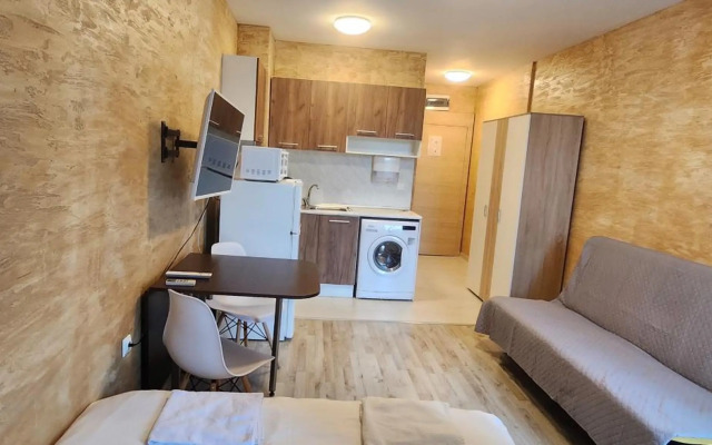 Colonel apartment 941