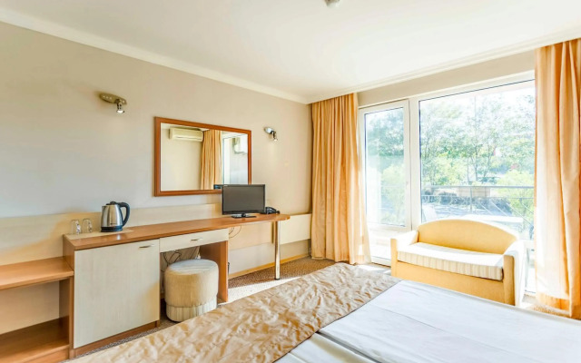 Selena Beach Family Hotel
