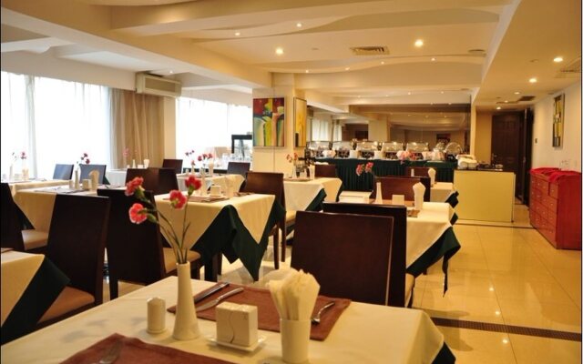 Noahs Hotel