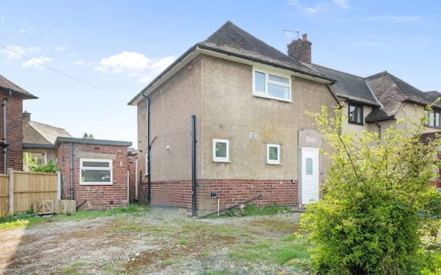 4 Bedrooms - 3 Bathrooms House