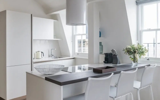 Mirabilis Apartments - Wells Court