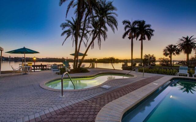 Palm Bay Club - Bay 7