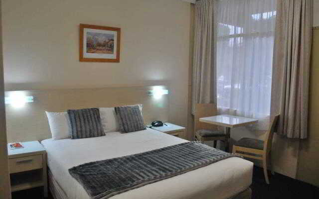 Best Western - Philip Lodge Motel