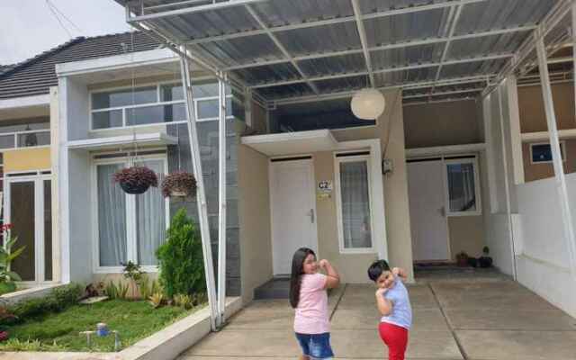 Villa Poermira 2 Batu - Two Bedroom