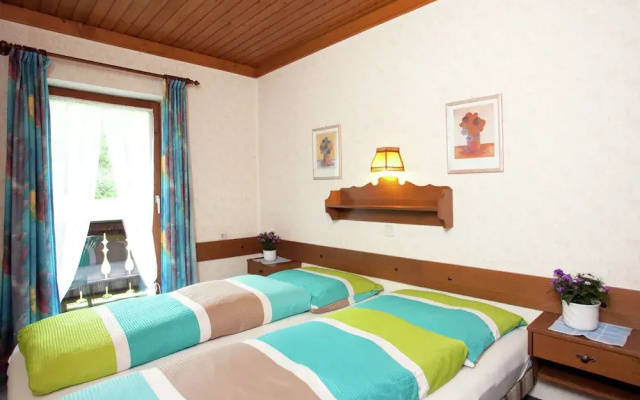 Luxurious Apartment in Sankt Martin bei Lofer With Garden