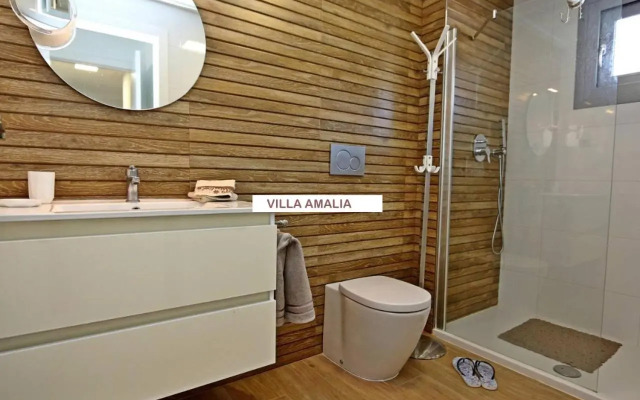 Beach Apartment Amalia