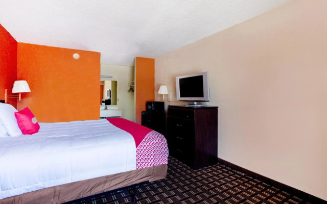 OYO Hotel Pensacola I-10 & Hwy 29