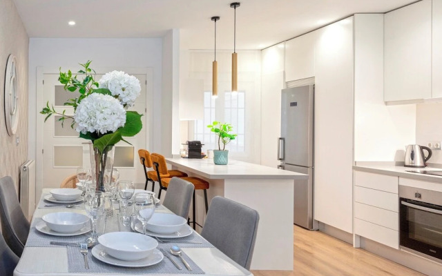 Exclusive apt 3rooms in Granda. Martinez Campos II