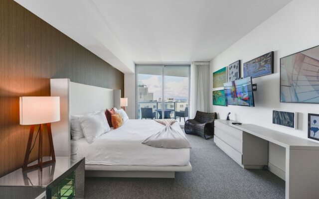 Perfect Beachfront Condo: Comfort & Luxury