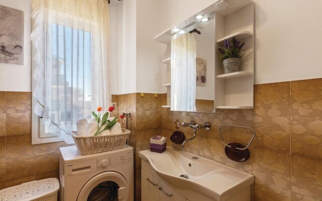 Beautiful Home in Pula With Wifi and 2 Bedrooms