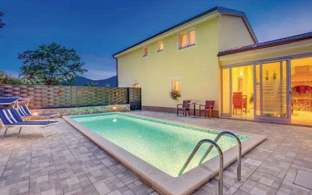 Amazing Home in Jurdani With Wifi and 4 Bedrooms