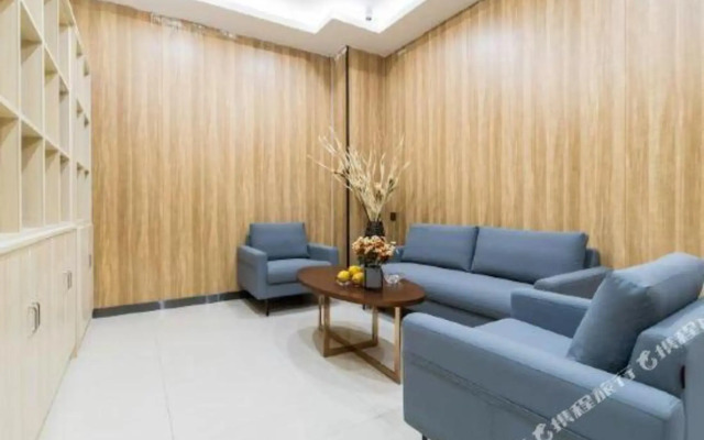 Shangkeyou Hotel(Dayanta Subway entrance)