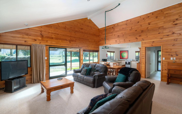 Tongariro Lodge