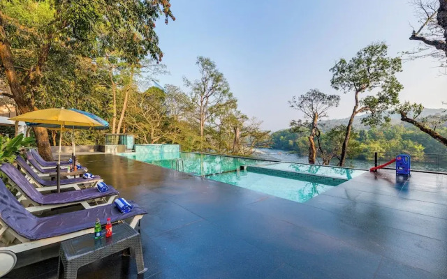 Silverbill Resorts