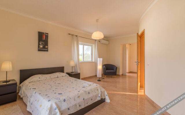 Villas2Go2 Alvor Villa