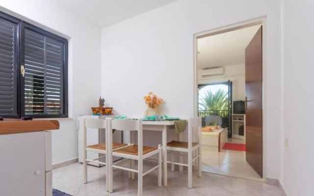 Delightful Apartment With Balcony and Sea View