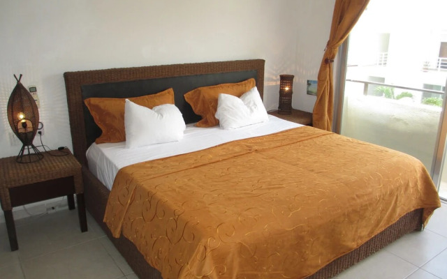 Mayan Luxury Penthouse by SunandSea