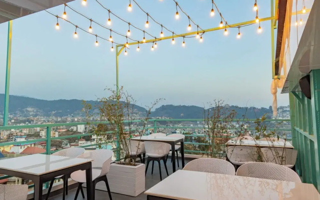 Mhendo Hotel & Studio Suites