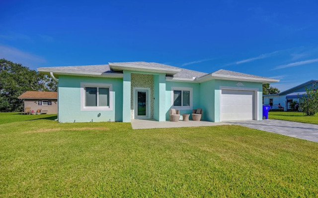 Sebring Serenity: Waterfront Retreat w/ Boat Dock!