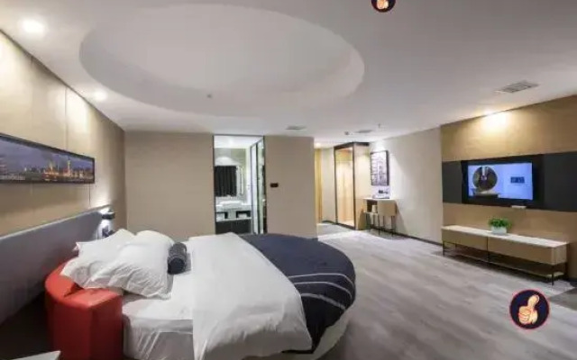 LANOU Hotel (Yucheng Debai Plaza)