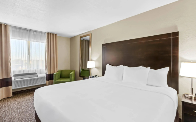 Comfort Inn & Suites Surprise Near Sun City West