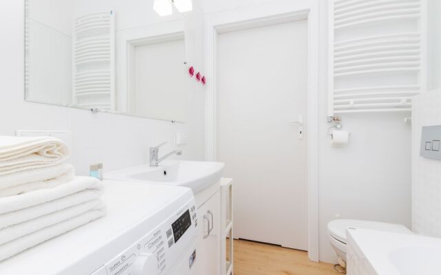 Apartment Harmonia Oliwska by Renters