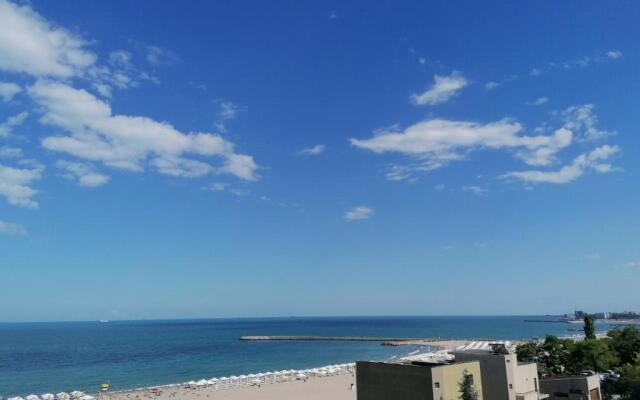 Sunrise Beachfront Relax Studio