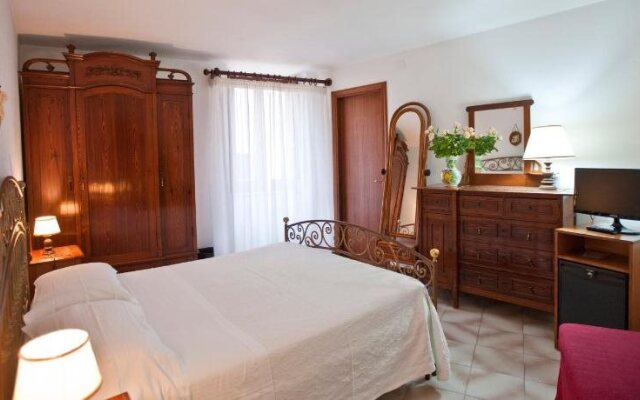 Hotel Moderno