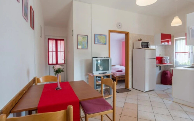 Marija - 40 m From Beach - A2-crveni