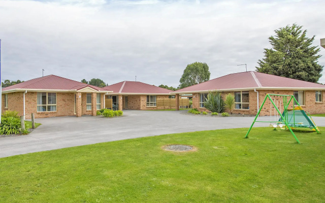 All Inn Strahan Holiday Units