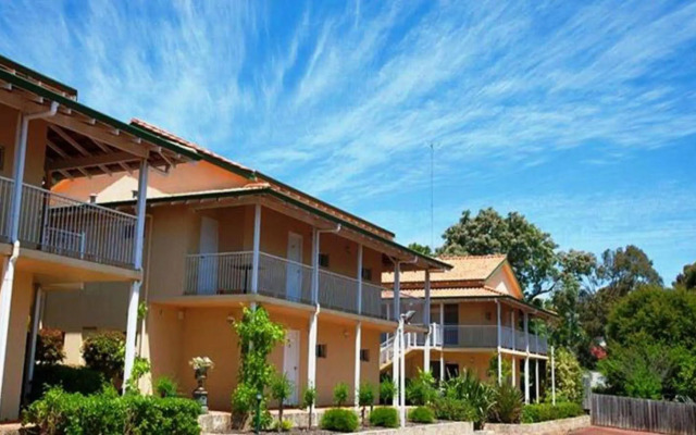 Higgins Lane Motel