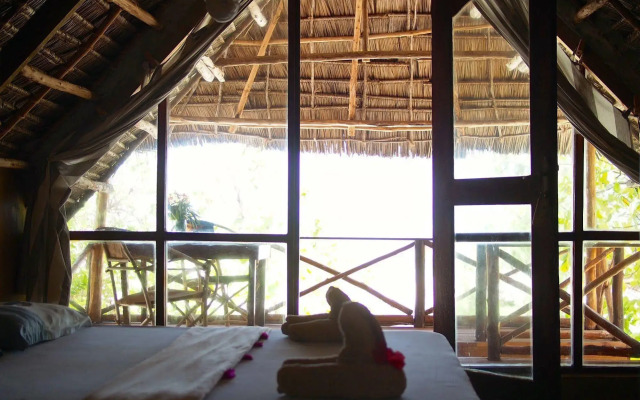 Pakachi Beach Resort & Hotel