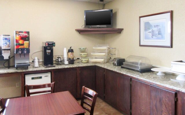 Posh Inn & Suites