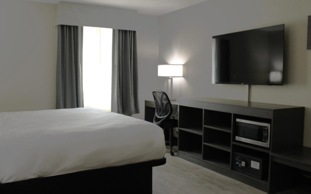 Super 8 By Wyndham Lamar