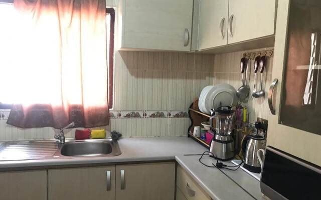 Ronna apartments at Lakeside Estates