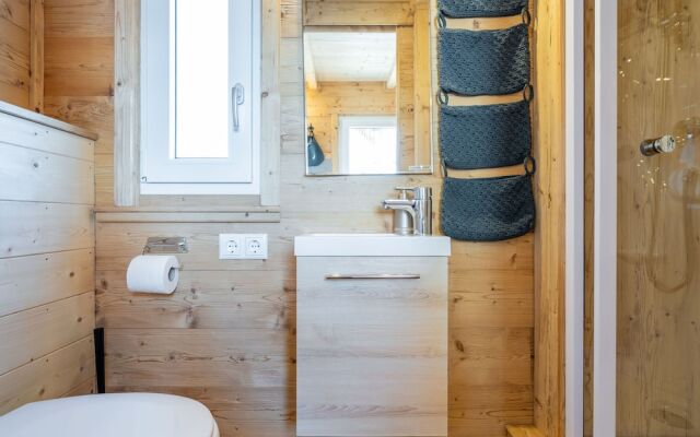Cozy Chalet in Niedernsill near Lake