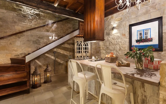 Oinoessa Traditional Boutique Houses