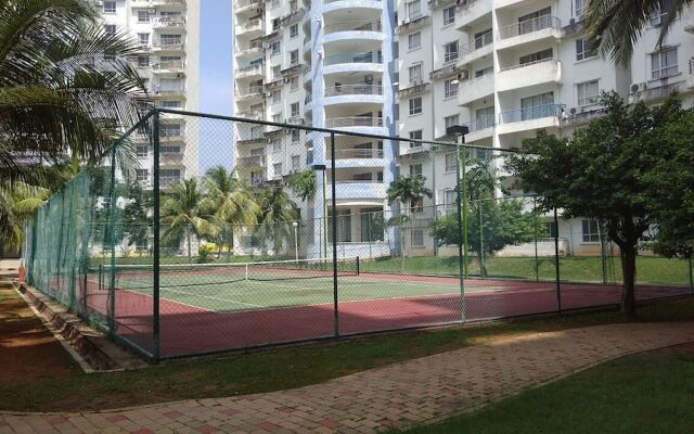 Themed Apartments @ Straits View Villas